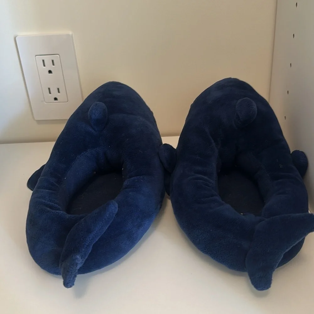 Shark slippers GUC